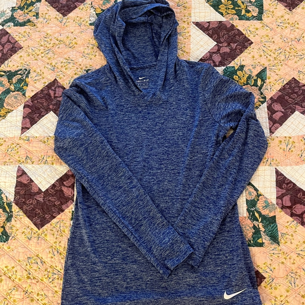 2 NIKE dri-fit hooded shirts🖤